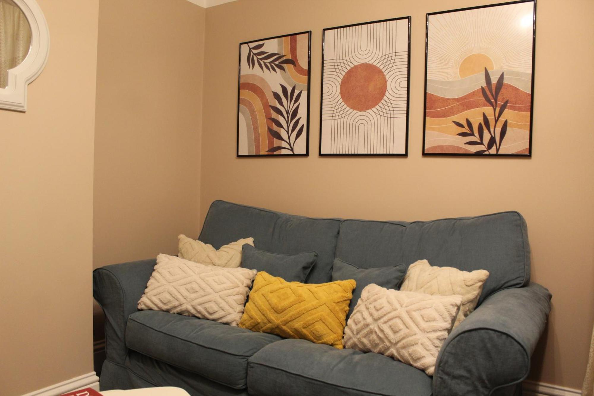 Apartment Peacehaven Retreat - 4 Minutes From The Beach! Pet Friendly! *