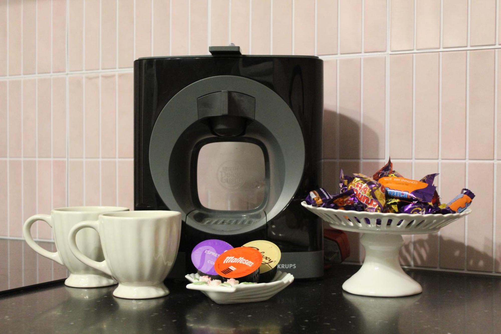 Apartment Peacehaven Retreat - 4 Minutes From The Beach! Pet Friendly! *