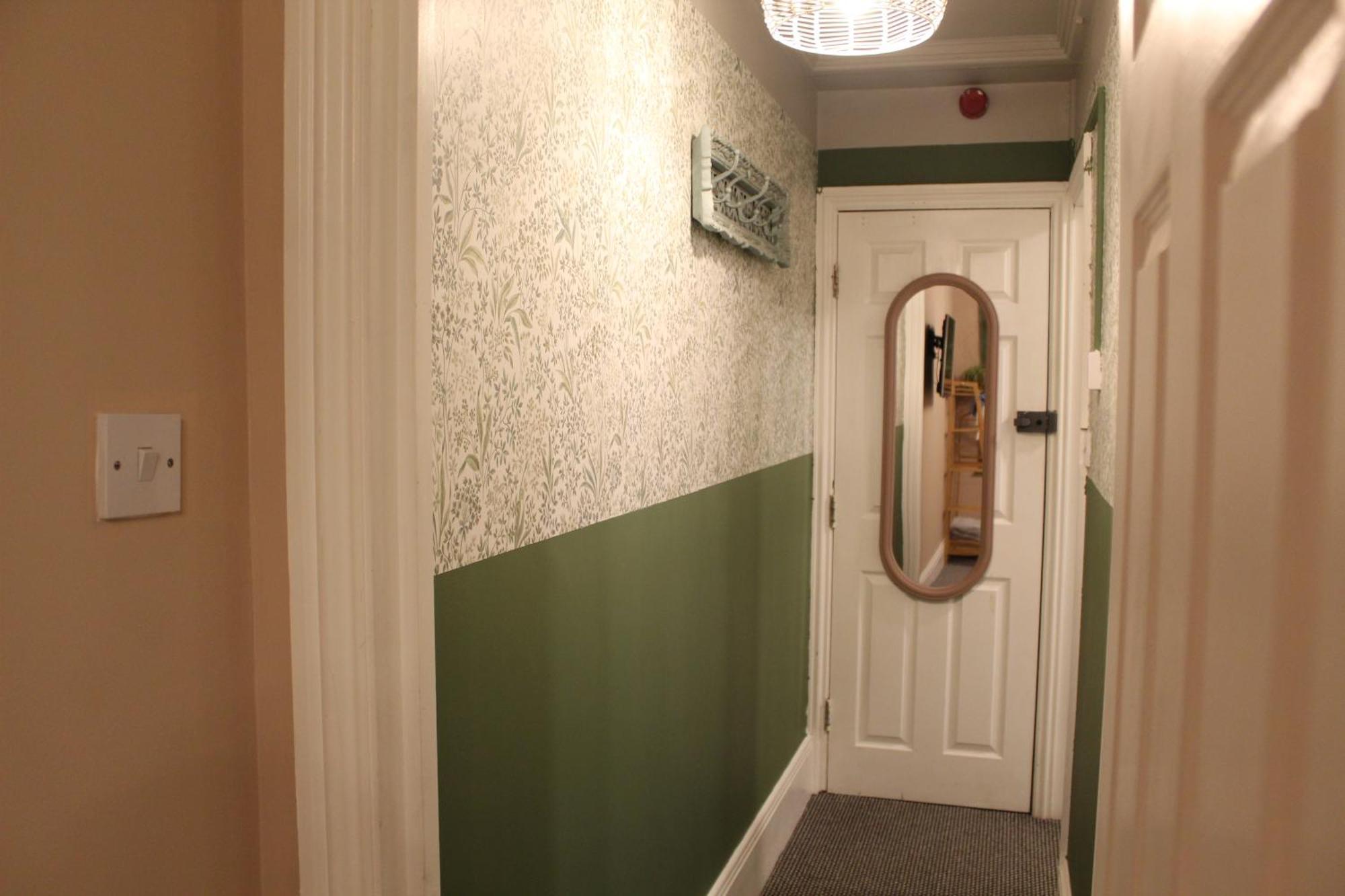 Peacehaven Retreat - 4 Minutes From The Beach! Pet Friendly! Weymouth