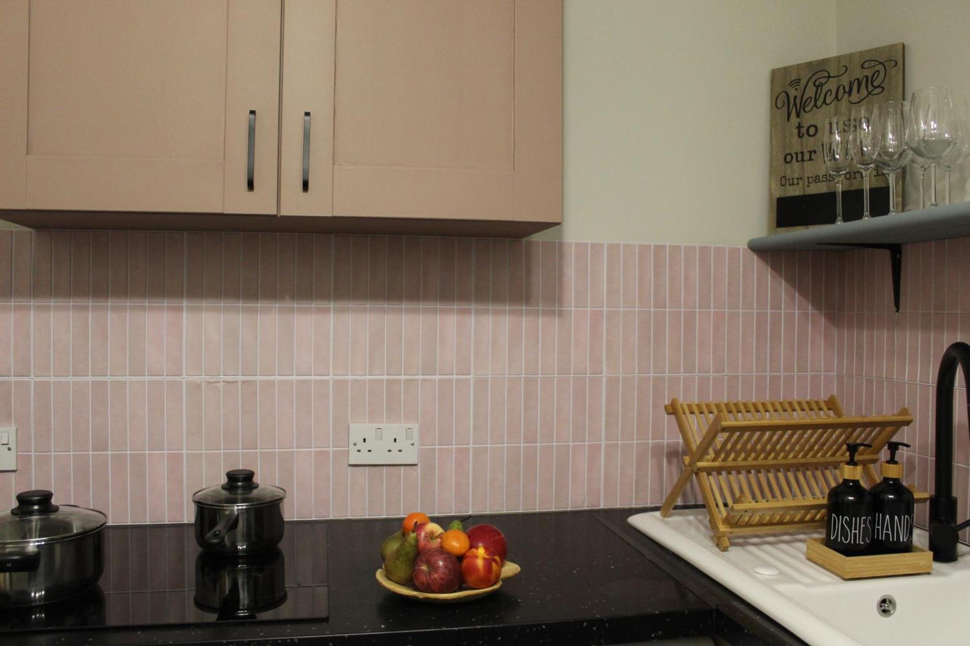 Apartment Peacehaven Retreat - 4 Minutes From The Beach! Pet Friendly!