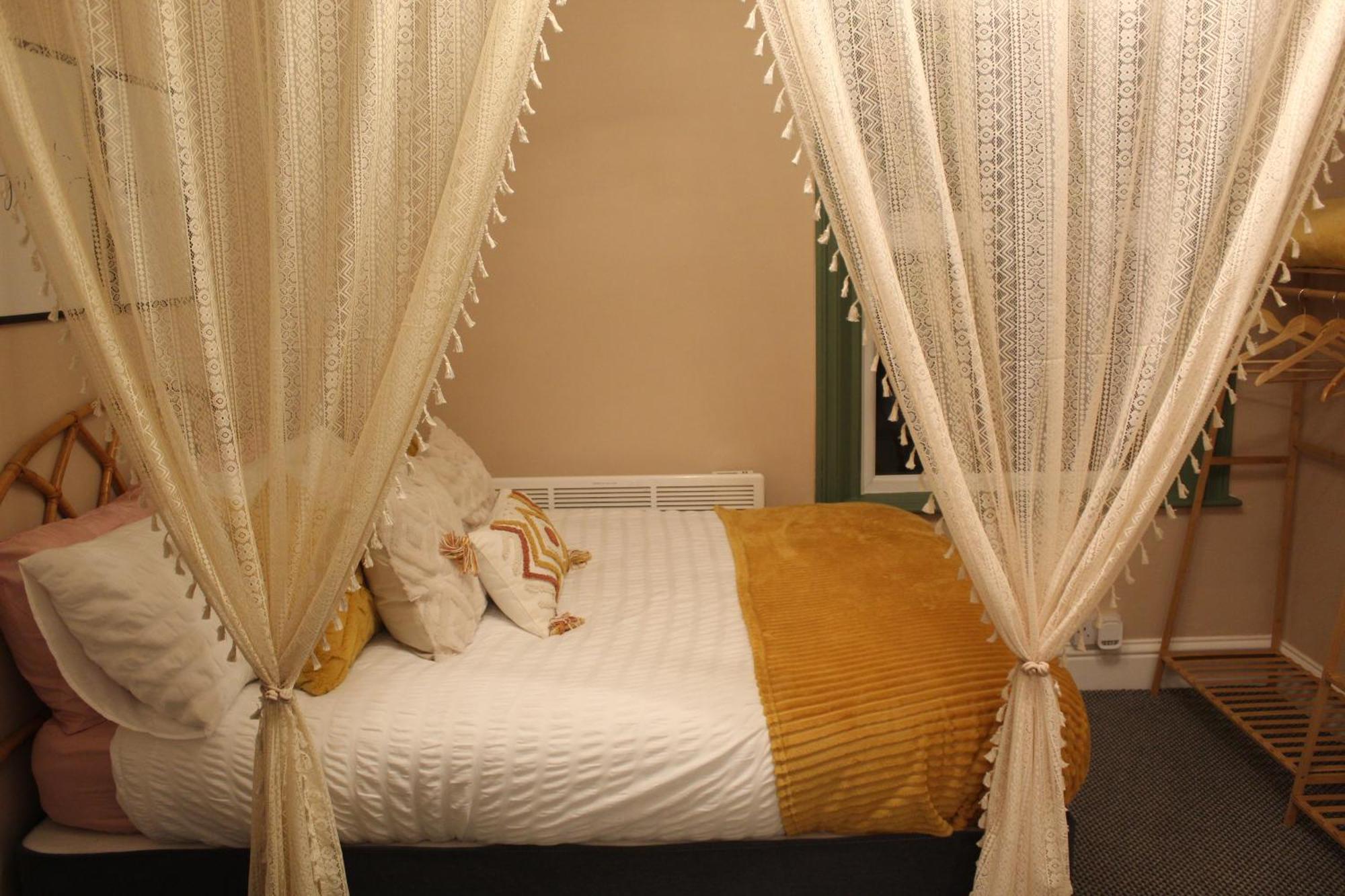 Peacehaven Retreat - 4 Minutes From The Beach! Pet Friendly! Apartment Weymouth